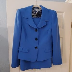 Beautiful Tahari Arthus S Levine Suite